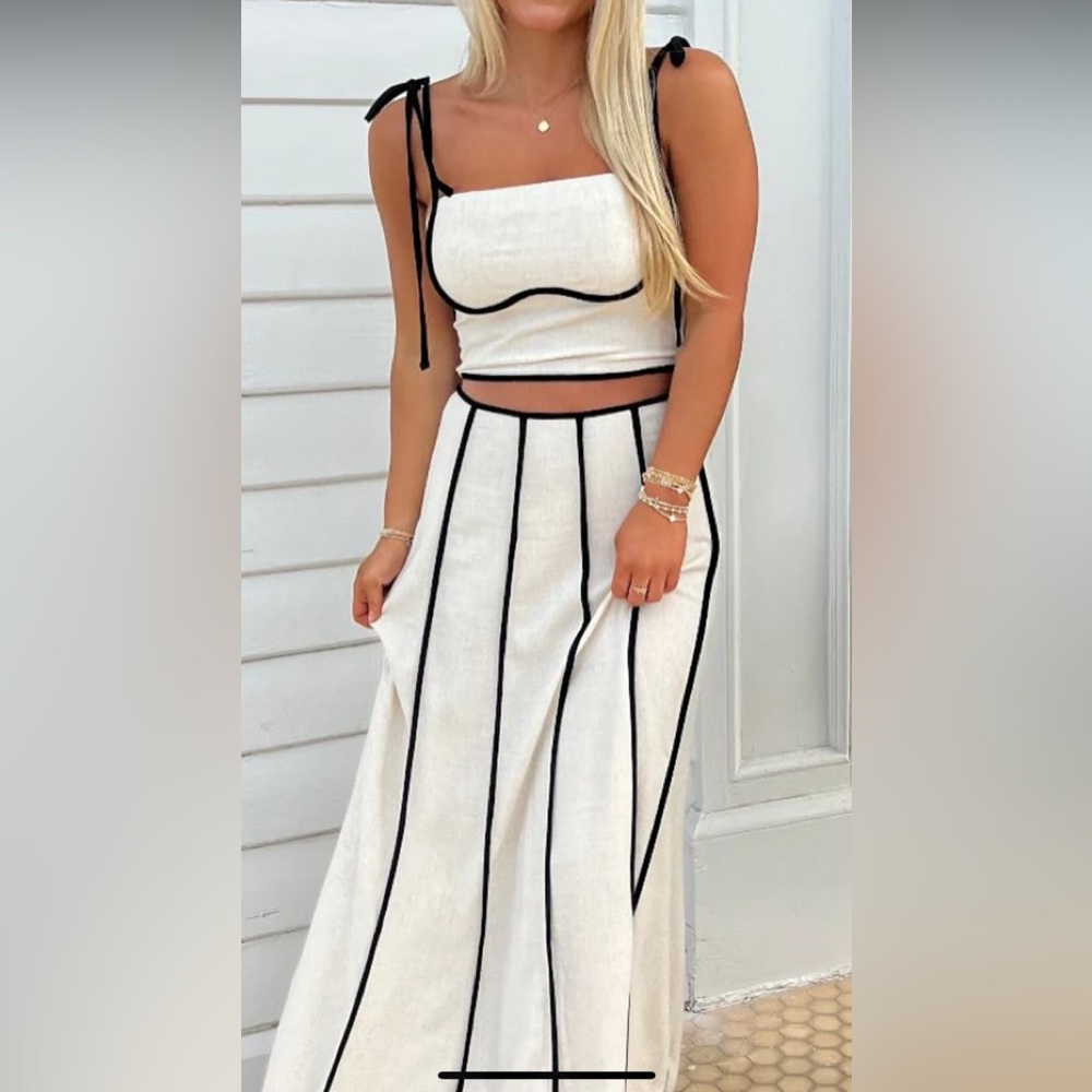 Set! Cream/beige colored linen top and maxi Skirt with Black Accents